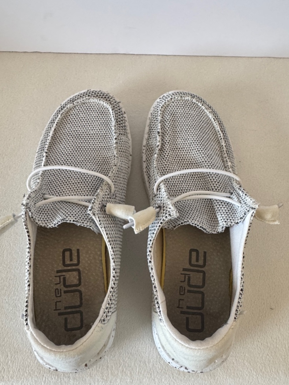 Hey Dude slip on shoes - Picture 5 of 8